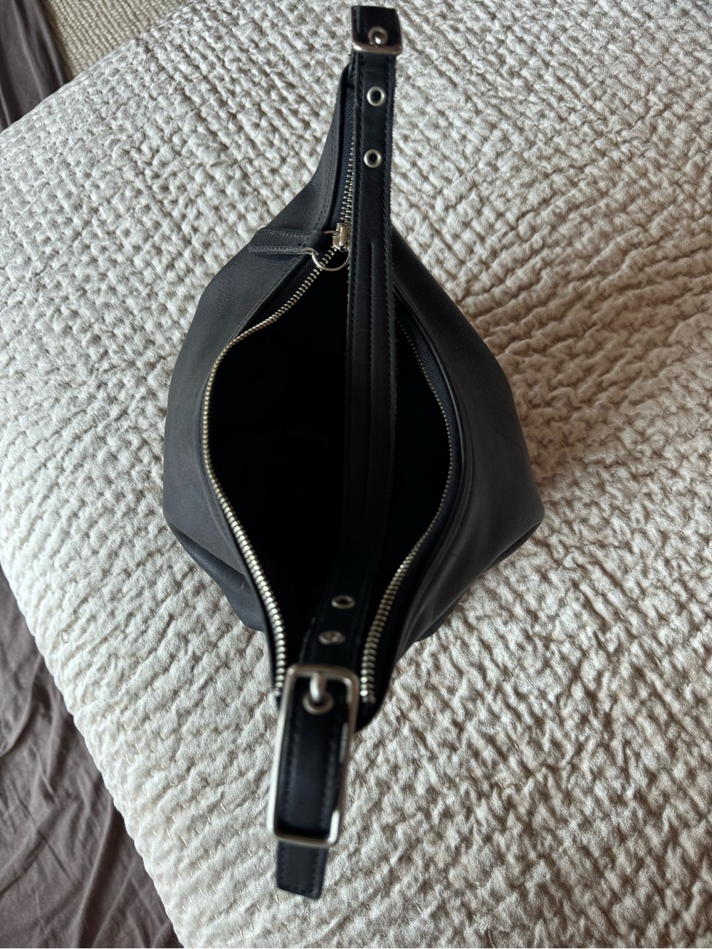 Vintage Coach Black Leather Hobo Shoulder Bag - Picture 10 of 16